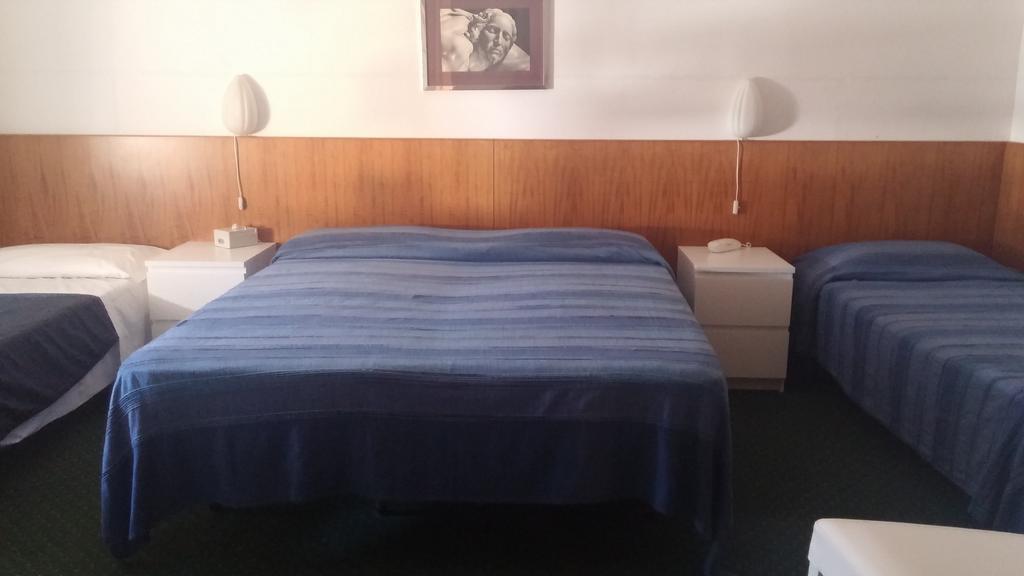 Hotel Ariston Piombino Zimmer foto